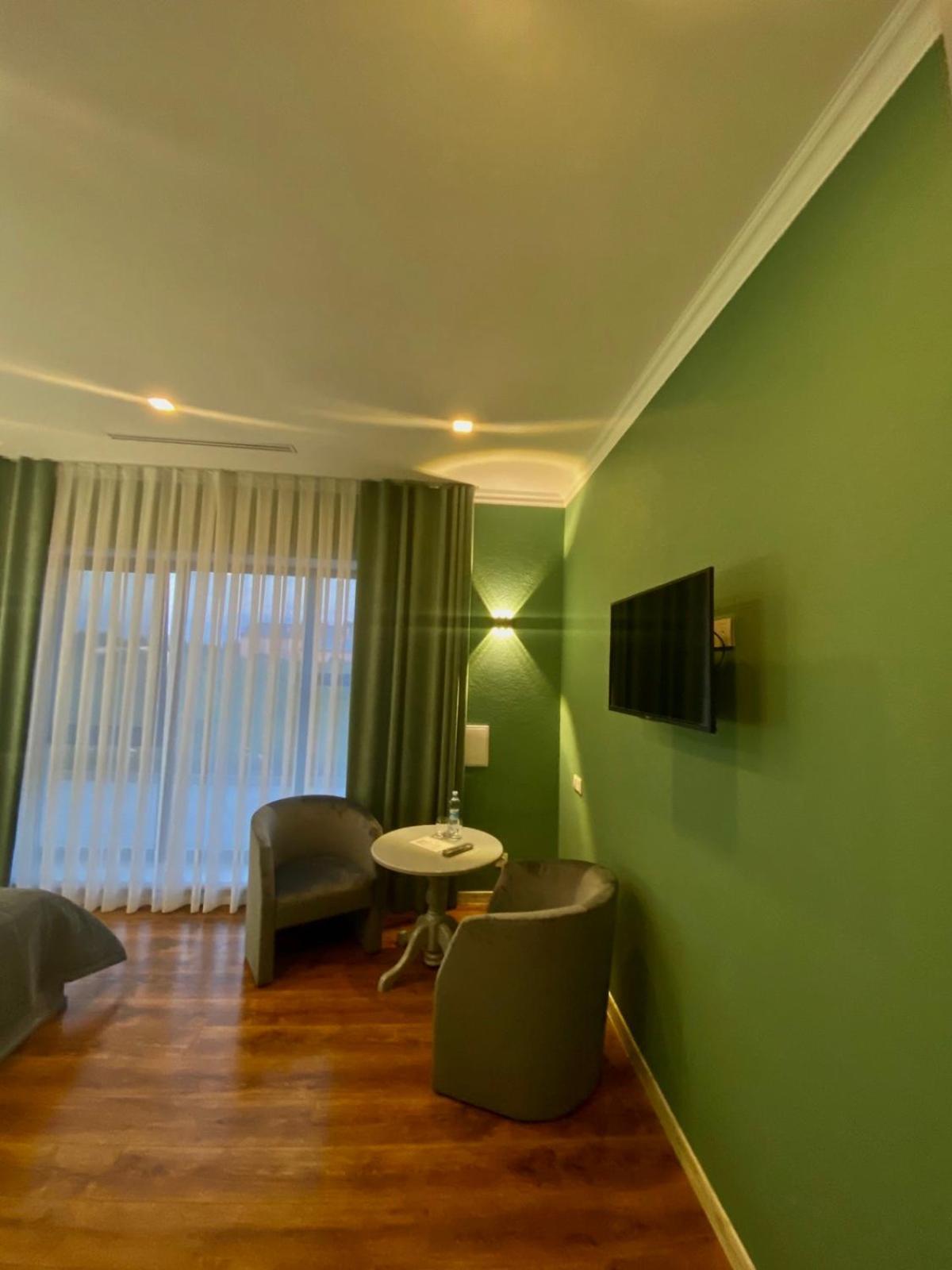 Royal Rest Apartment Bilokrynychchya Екстериор снимка